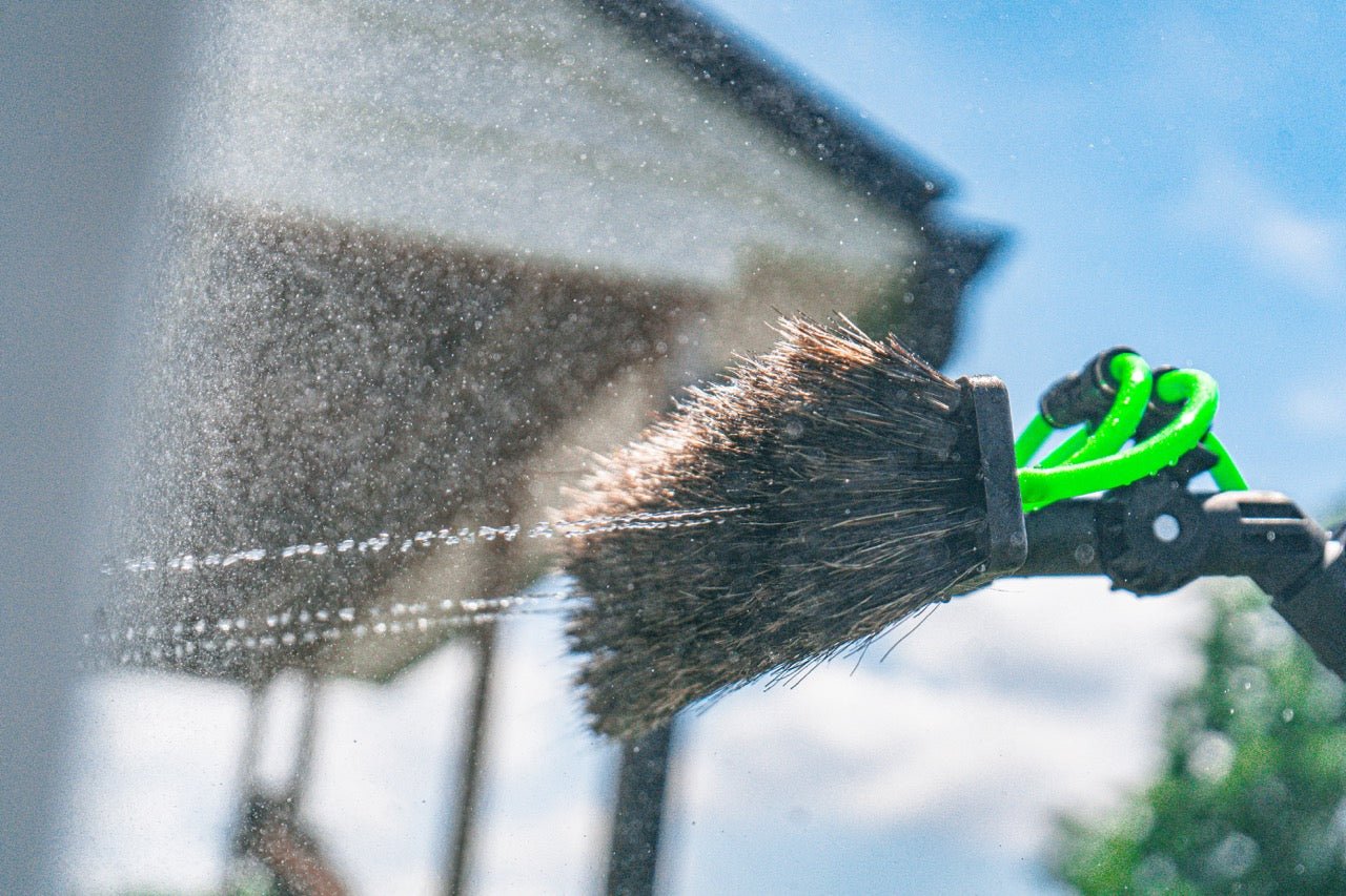 EXCEPTIONAL WATER FED BRUSHES